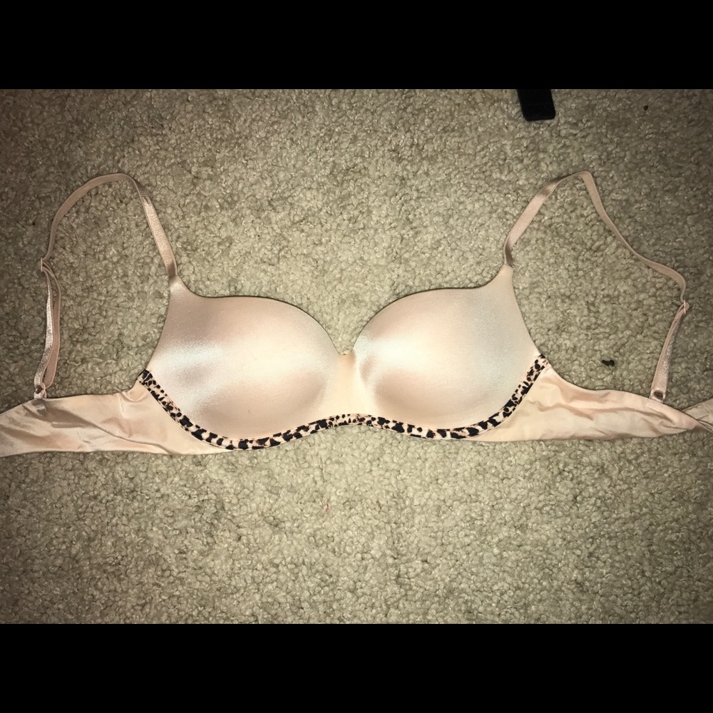 Victoria Secret bombshell